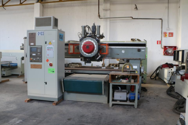 CNC PANTOGRAFO FRESADOR CMS MOD NC.TRIAX.PF.R8