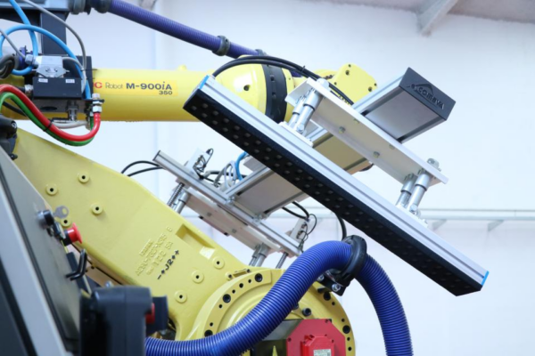 ROBOT CARGA-DESCARGA CON VENTOSA FANUC M-900IA/350