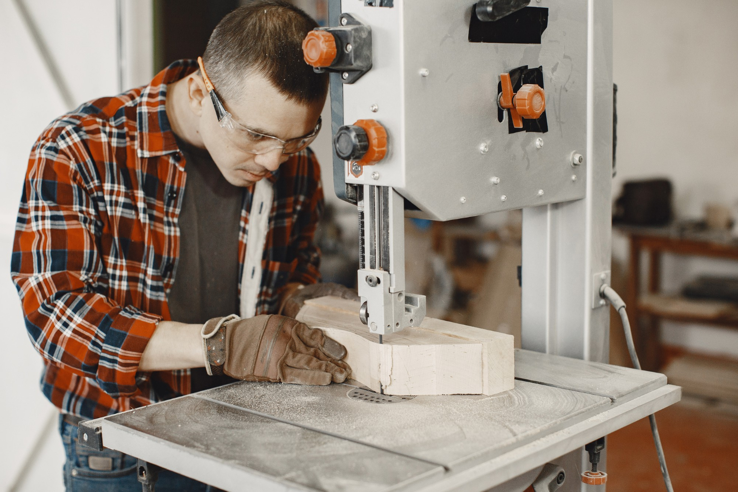 Maquinaria CNC para madera