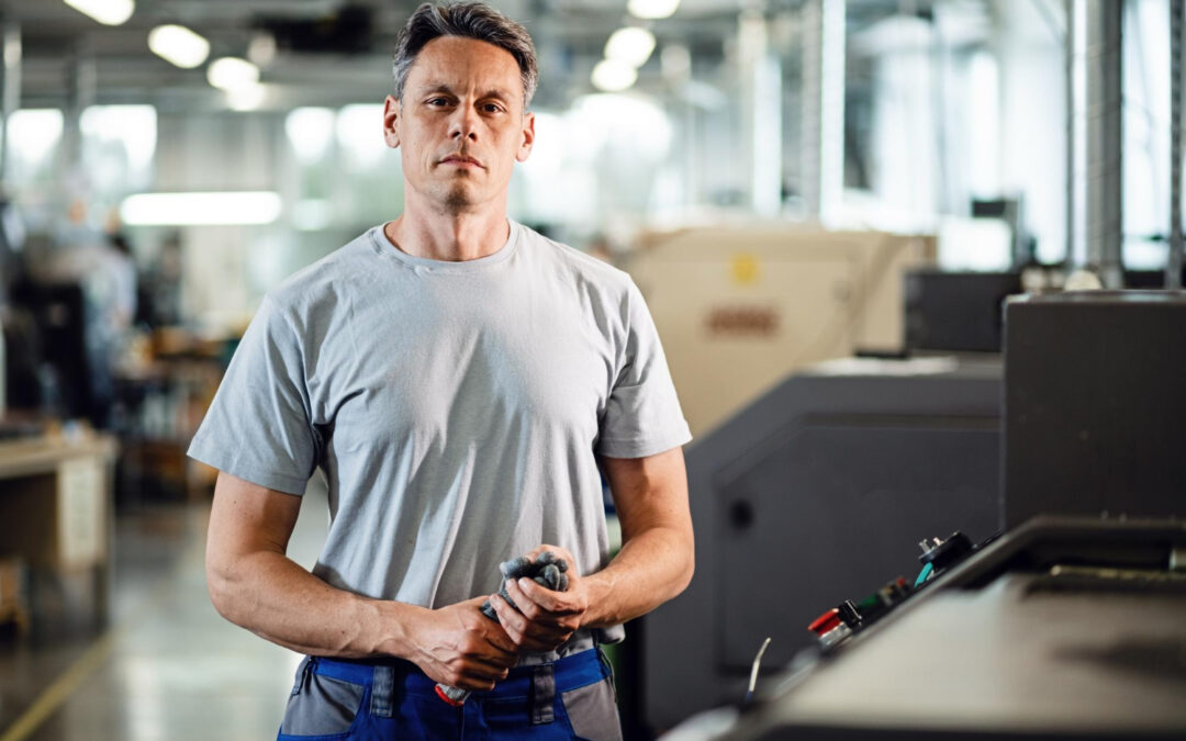 Centros de mecanizado CNC y escuadradoras: tecnología de precisión para trabajar la madera