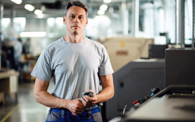 Centros de mecanizado CNC y escuadradoras: tecnología de precisión para trabajar la madera