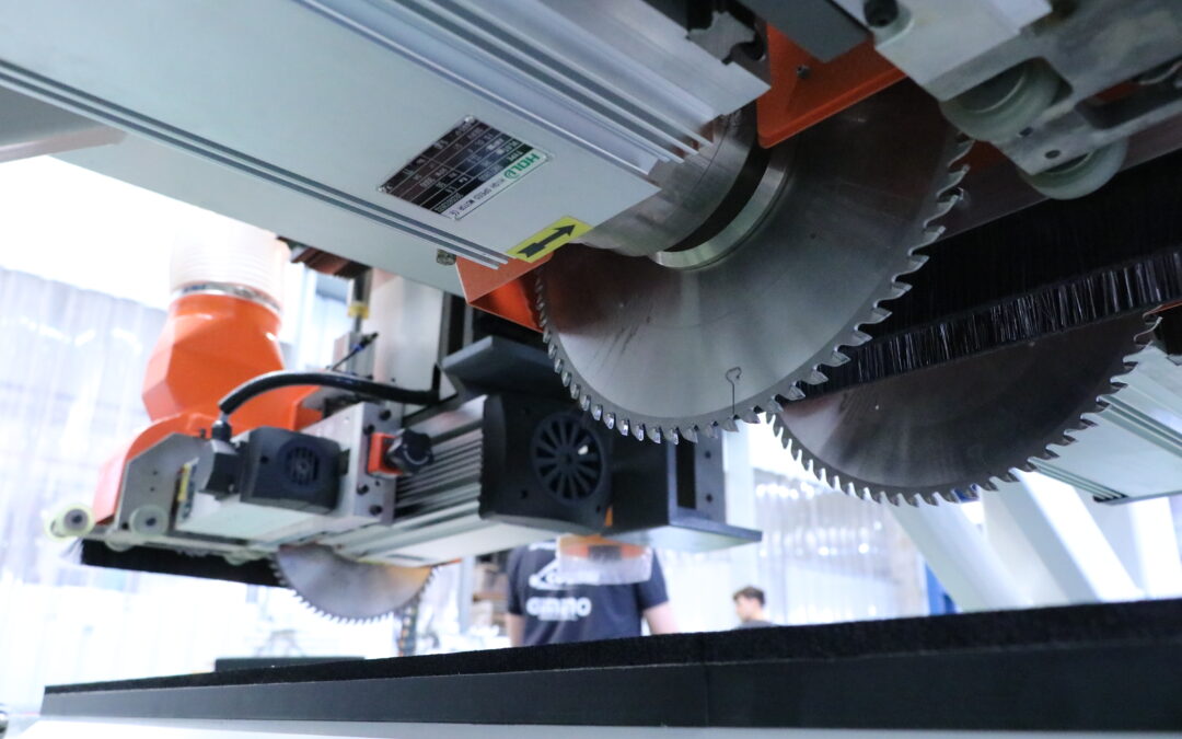 Maquinaria Gimeno: centros de mecanizado CNC y escuadradoras para madera