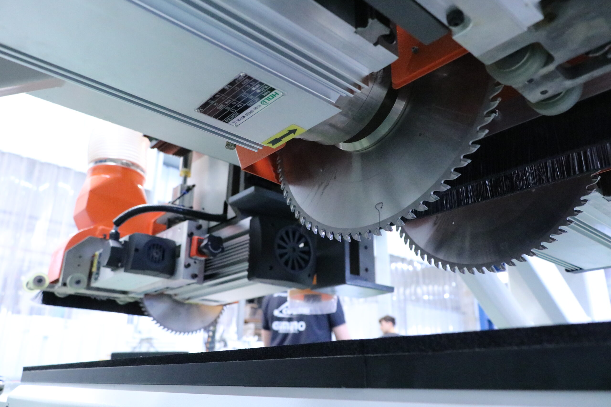 Maquinaria Gimeno: centros de mecanizado CNC y escuadradoras para madera Maquinaria Gimeno: centros de mecanizado CNC y escuadradoras para madera