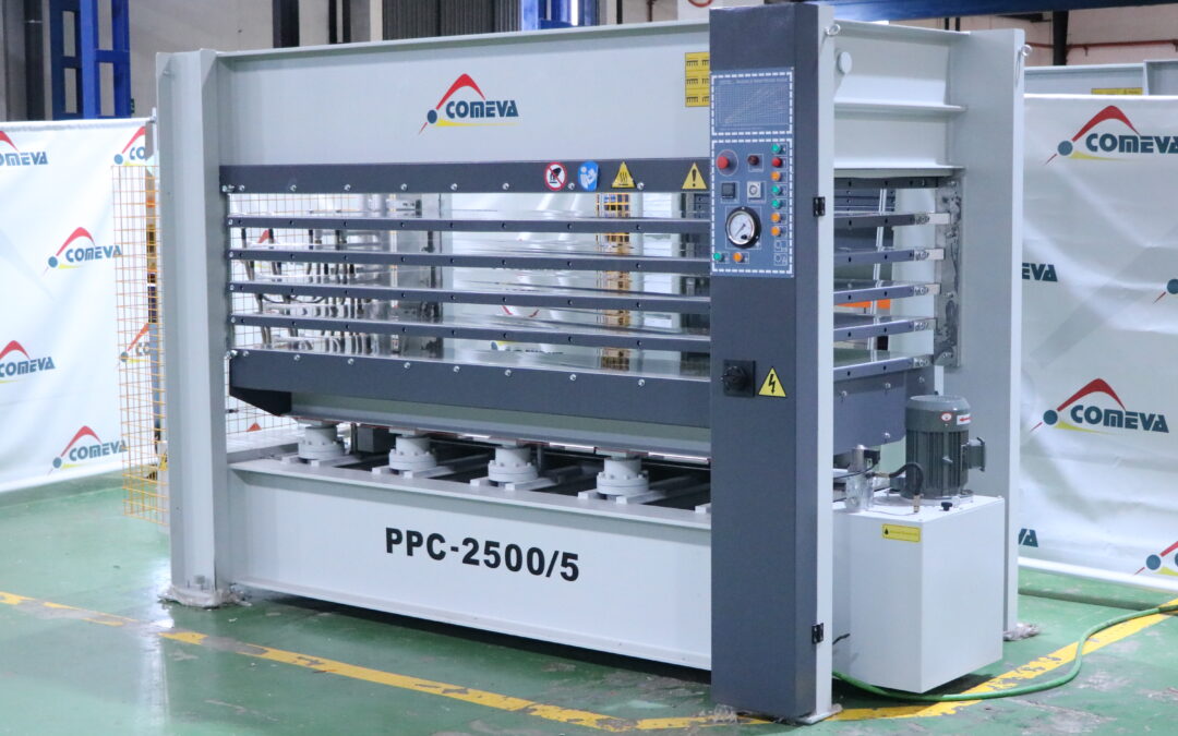 Prensa de platos calientes 1300 x 3500: potencia, uniformidad y calidad en procesos de prensado industria