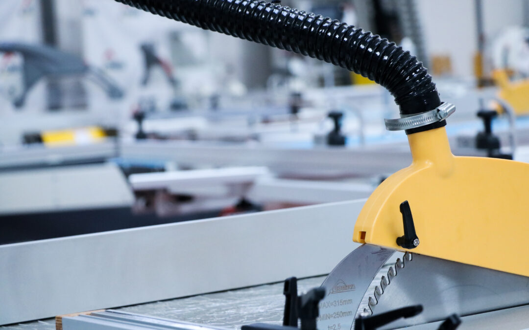 Maquinaria para carpintería industrial: cómo equipar cada fase de producción con la solución adecuada